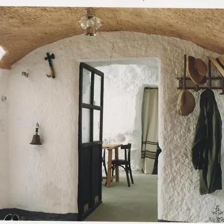Cuevas Alcobas